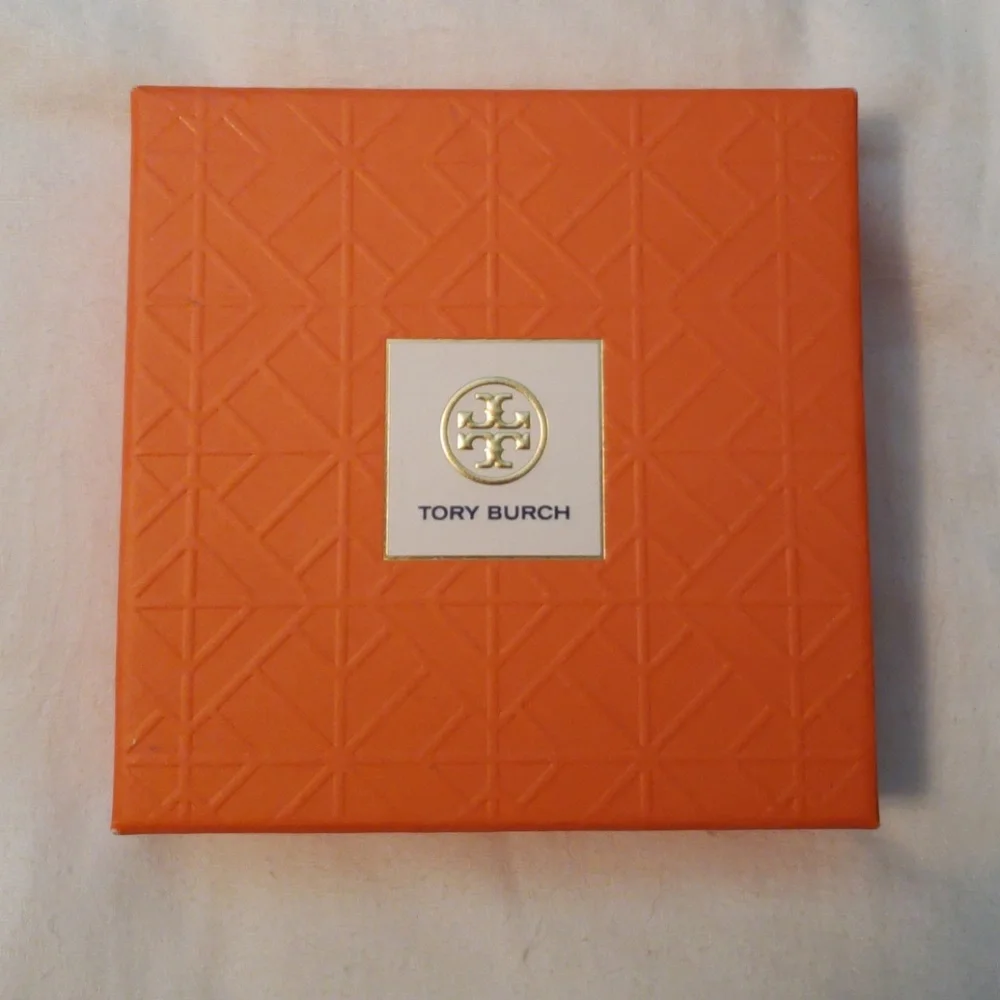 Tory Burch Soap Set - Picture 3 of 4